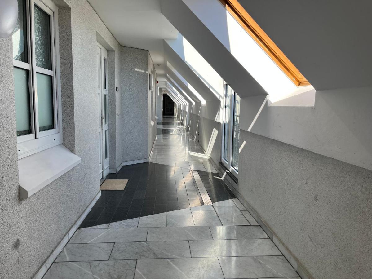 Attraktives Appartement Im Stadtzentrum Plauen Balkon Lift Exteriér fotografie
